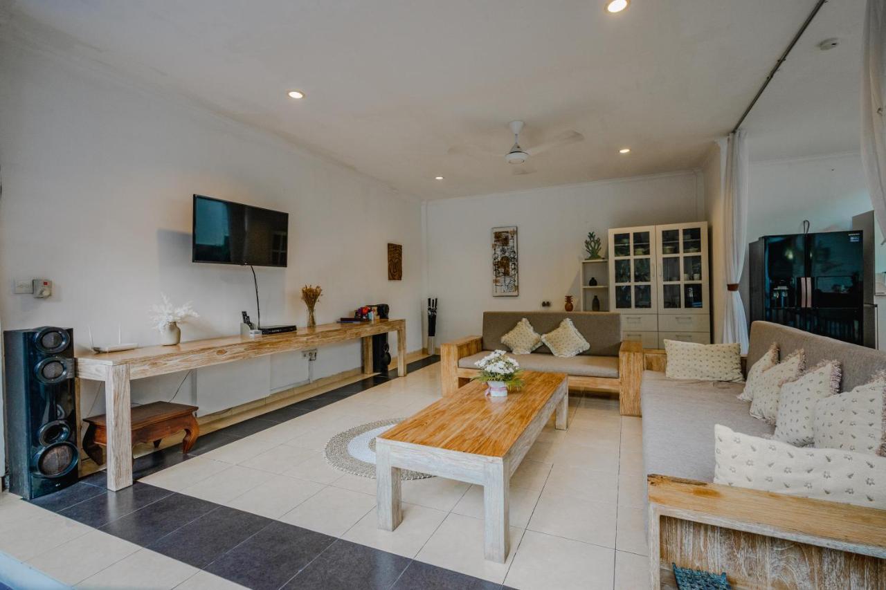 Villa Alleira Seminyak By Best Deals Asia Hospitality Extérieur photo